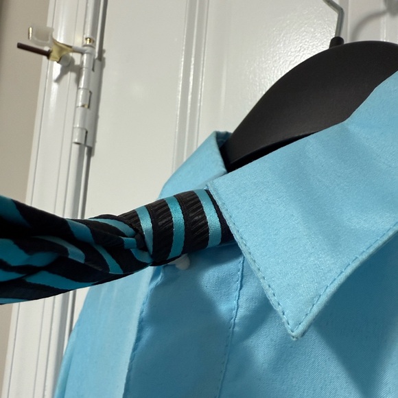 Boys Black Pinstripe Suit, Turquoise Shirt & Tie, Size 14 – Complete Set - Picture 10 of 13